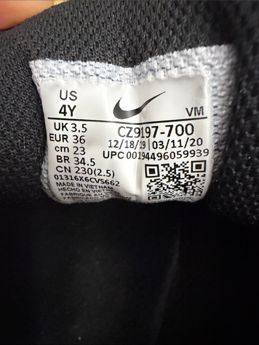 Nike Gold Black White Air Max 97 Sneakers - Picture 3 of 5